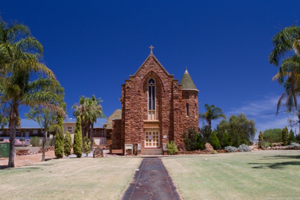 Австралийская церковь выплатила $213 млн жертвам домогательств священников