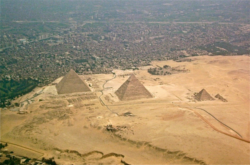 В трущобах Каира откопали статую фараона