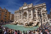 Римский фонтан Треви "зарабатывает" больше чем музеи