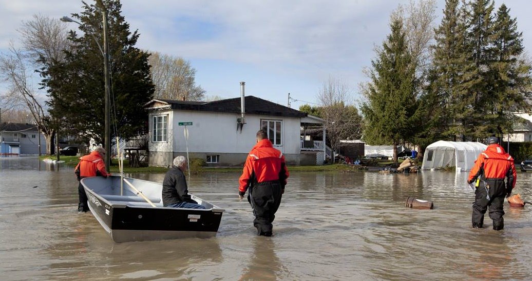 Сильные дожди вызвали наводнение в Канаде