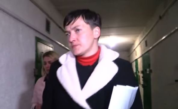 Появилось видео встречи Надежды Савченко с пленными украинцами в ДНР
