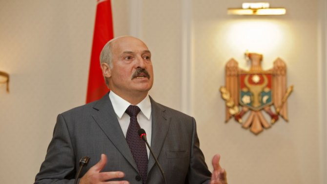 "Ему тоже придется заплатить": Лукашенко отреагировал на позицию Медведева по ценам на газ