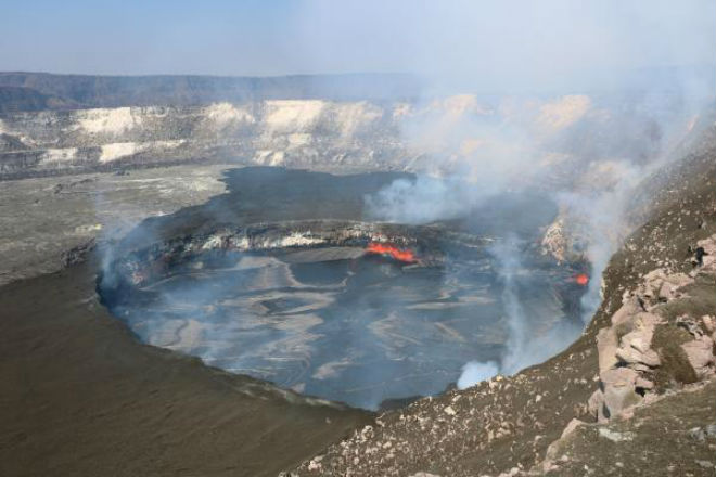Вулкан Килауэа извергает лаву девять лет подряд