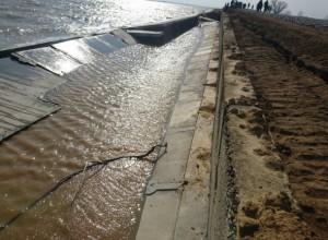 ЧП на Кубани: на дамбе Крюковского водохранилища произошла просадка грунта