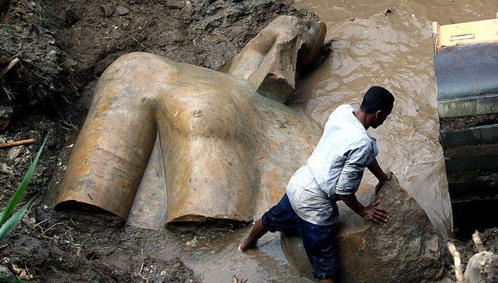 Гигантская статуя, недавно найденная в Египте, изображает не Рамзеса