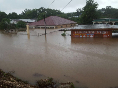 Сильные дожди затопили Ямайку