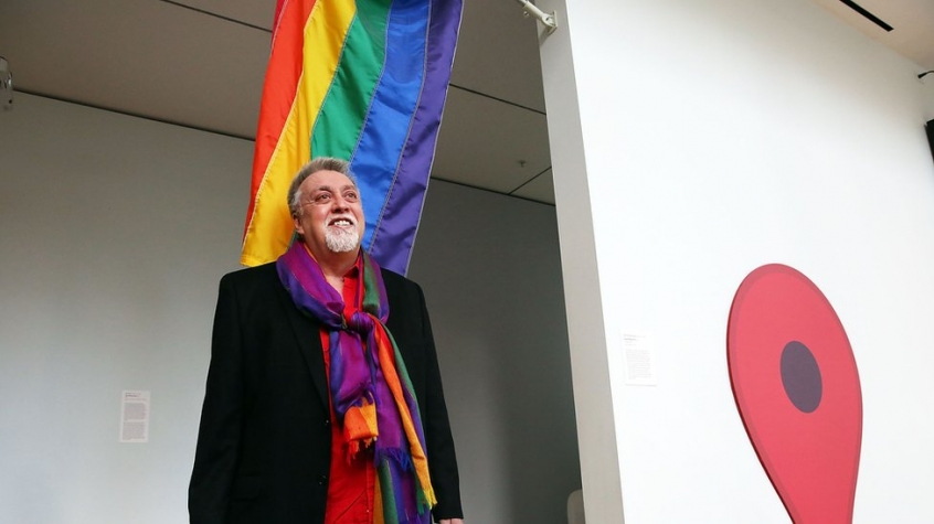 Умер автор радужного ЛГБТ-флага Гилберт Бейкер