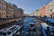 Реки и каналы Санкт-Петербурга и Москвы закроют для движения на месяц