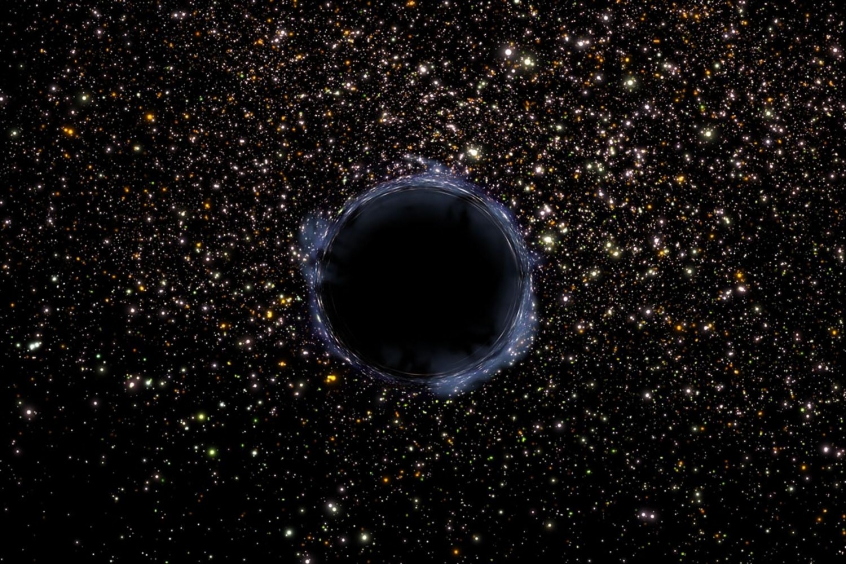 Астрономам впервые удалось сделать фотографию черной дыры